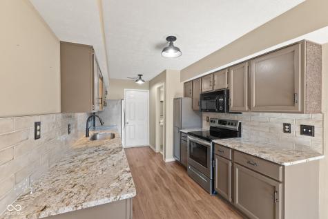 9271 Golden Leaf Way Indianapolis IN 46260