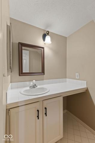 9271 Golden Leaf Way Indianapolis IN 46260