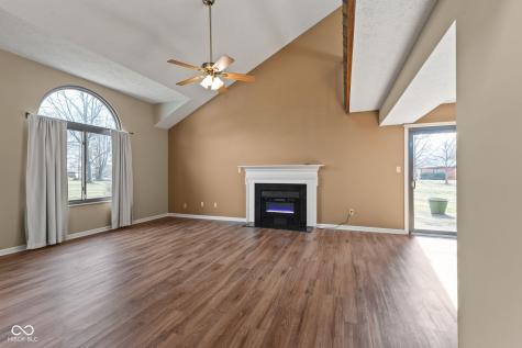 9271 Golden Leaf Way Indianapolis IN 46260
