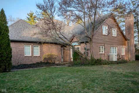 1989 Oldfields Circle S Indianapolis IN 46228