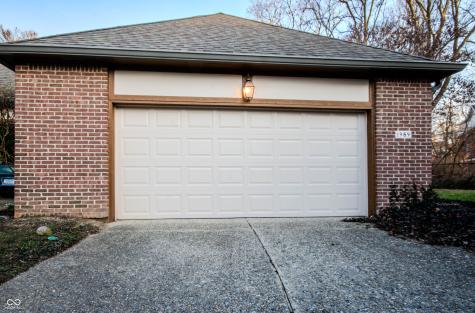 1989 Oldfields Circle S Indianapolis IN 46228