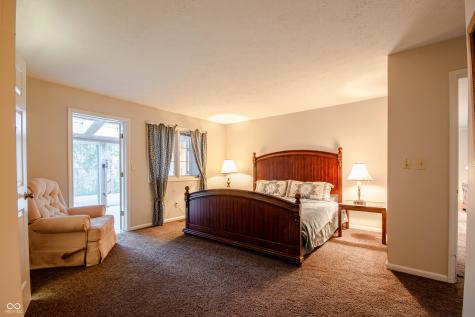 1989 Oldfields Circle S Indianapolis IN 46228