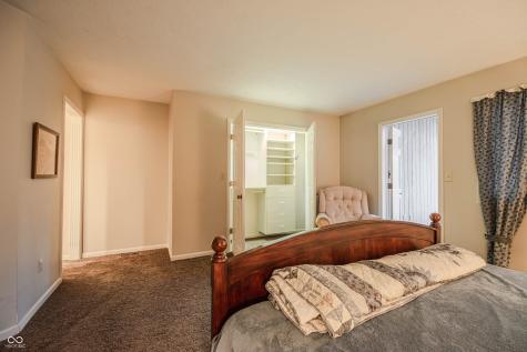 1989 Oldfields Circle S Indianapolis IN 46228