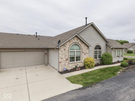 1037 Laurelwood Lane Greenwood IN 46142
