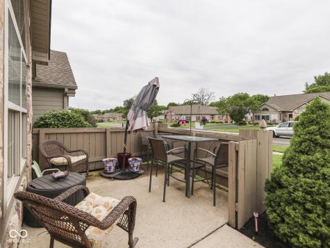 1037 Laurelwood Lane Greenwood IN 46142