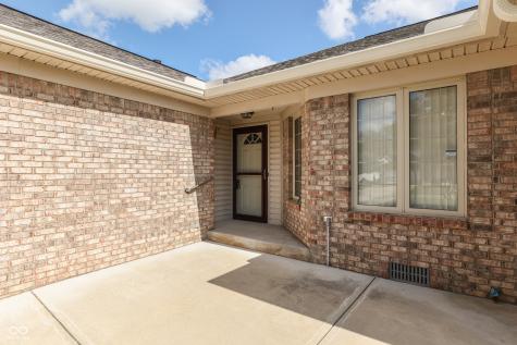 556 Silver Fox Court Indianapolis IN 46217