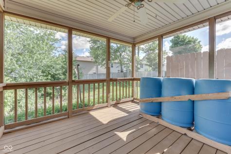 556 Silver Fox Court Indianapolis IN 46217