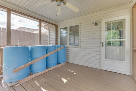 556 Silver Fox Court Indianapolis IN 46217