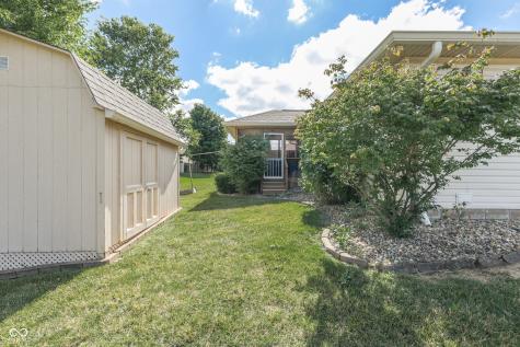 556 Silver Fox Court Indianapolis IN 46217