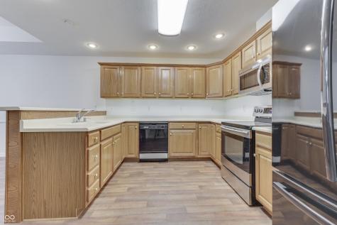 556 Silver Fox Court Indianapolis IN 46217