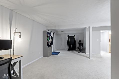 2674 Lakeshire Lane Indianapolis IN 46268