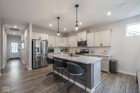 825 Stone Trace Court Avon IN 46123