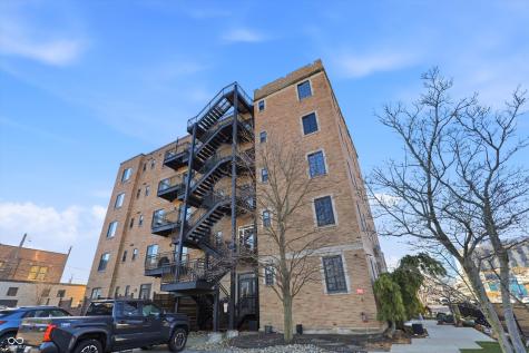 825 N Delaware Street Indianapolis IN 46204