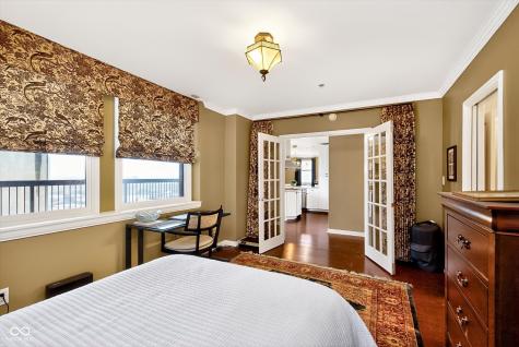 110 E Washington Street Indianapolis IN 46204