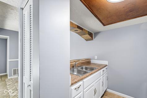9850 Haven Court Indianapolis IN 46235