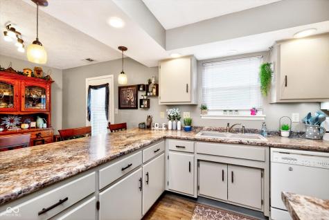 1136 Paradise Way N Greenwood IN 46143