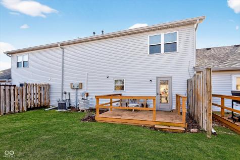 1136 Paradise Way N Greenwood IN 46143