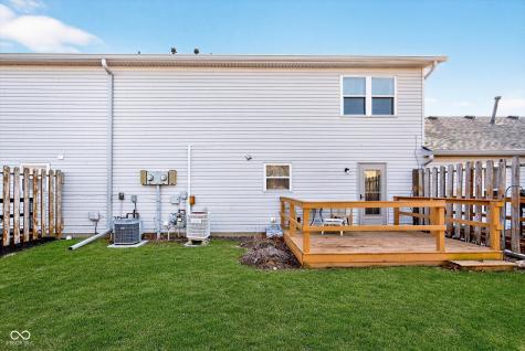 1136 Paradise Way N Greenwood IN 46143
