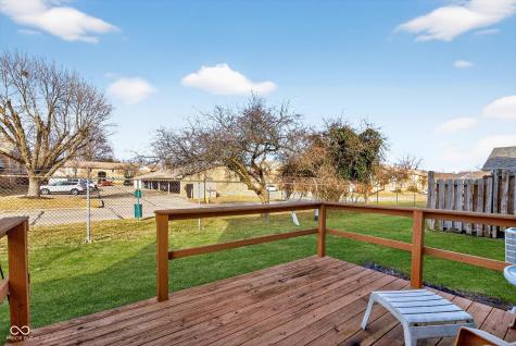 1136 Paradise Way N Greenwood IN 46143