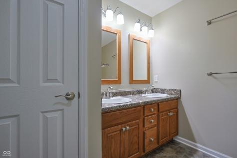 7005 S Stratton Court Columbus IN 47203