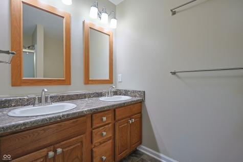 7005 S Stratton Court Columbus IN 47203