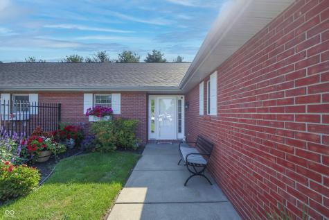 7005 S Stratton Court Columbus IN 47203