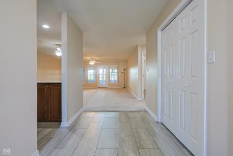 7005 S Stratton Court Columbus IN 47203