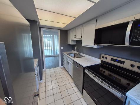 7411 Country Brook Drive Indianapolis IN 46260