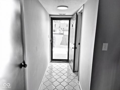 7411 Country Brook Drive Indianapolis IN 46260