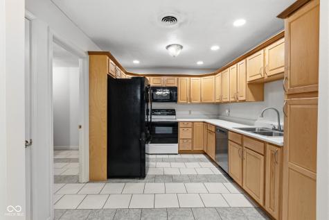 1711 Lafayette Avenue Lebanon IN 46052