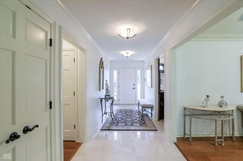 9543 Cedar Springs Drive Indianapolis IN 46260