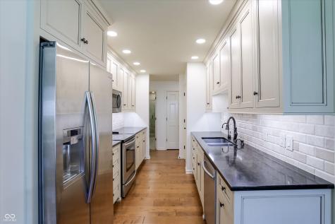 9543 Cedar Springs Drive Indianapolis IN 46260