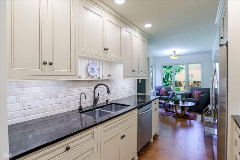 9543 Cedar Springs Drive Indianapolis IN 46260