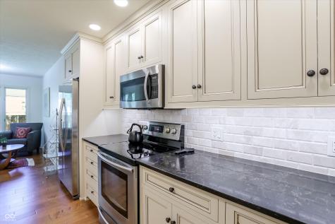 9543 Cedar Springs Drive Indianapolis IN 46260