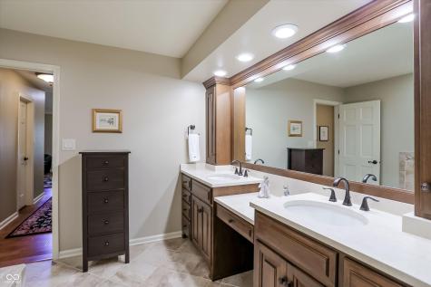 9543 Cedar Springs Drive Indianapolis IN 46260