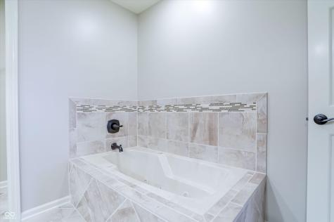 9543 Cedar Springs Drive Indianapolis IN 46260