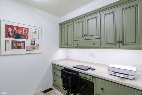 9543 Cedar Springs Drive Indianapolis IN 46260