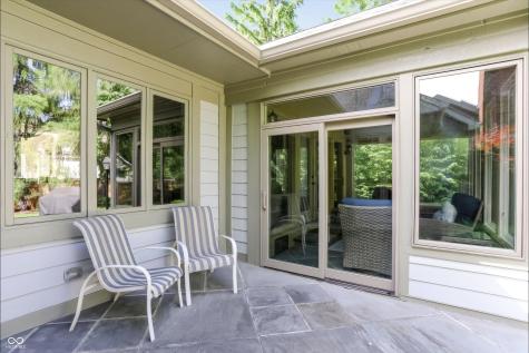 9543 Cedar Springs Drive Indianapolis IN 46260