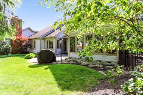 9543 Cedar Springs Drive Indianapolis IN 46260