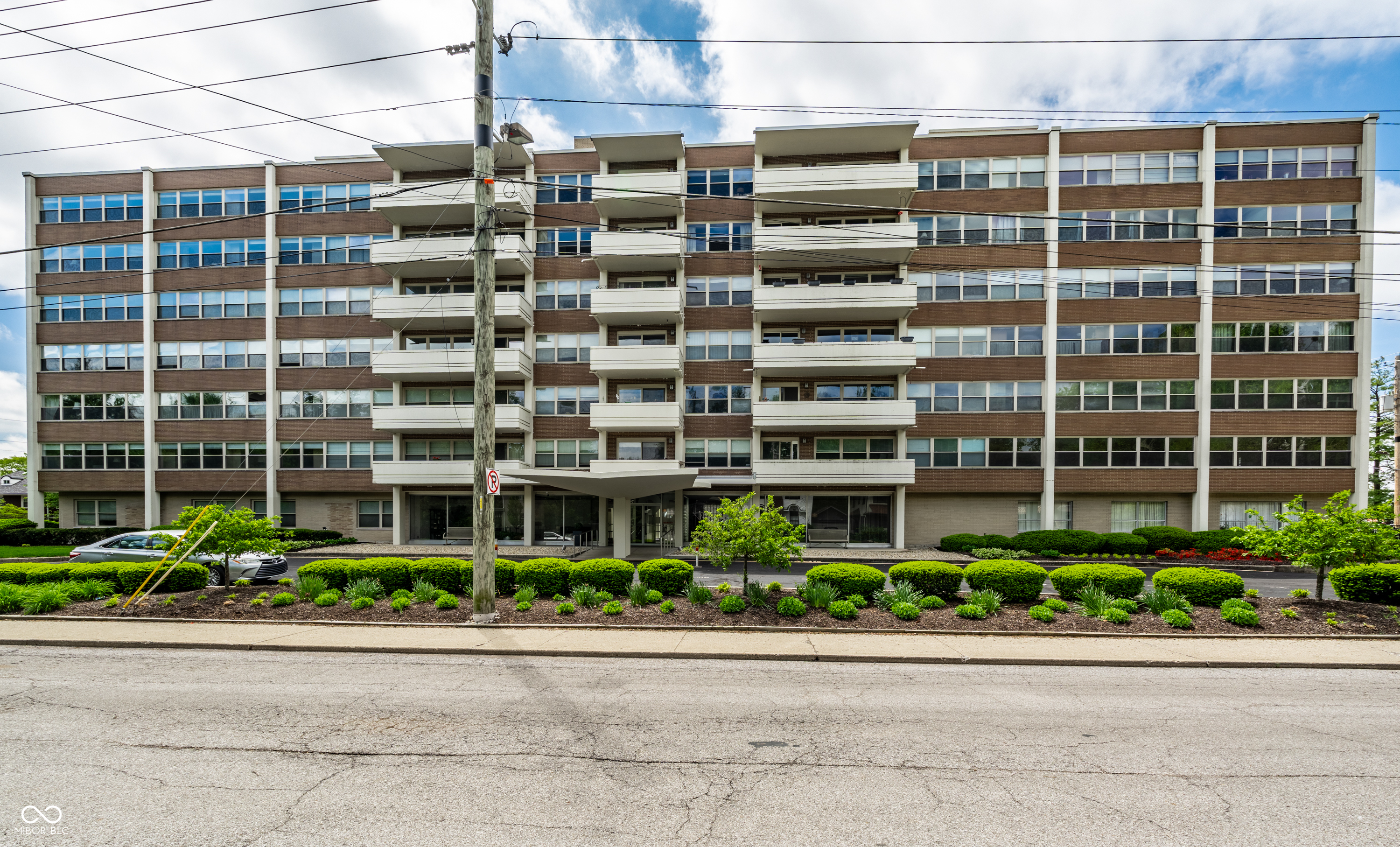 25 E 40th Street Indianapolis IN 46205