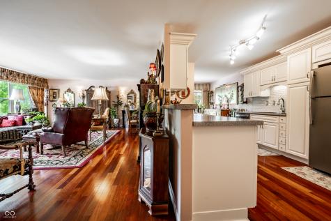 25 E 40th Street Indianapolis IN 46205
