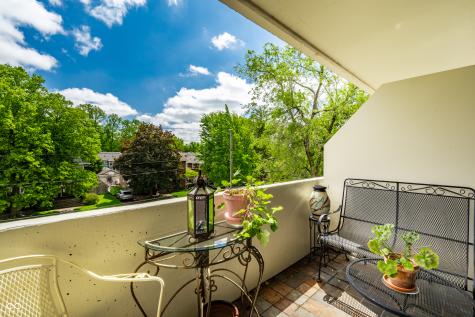 25 E 40th Street Indianapolis IN 46205