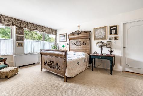 25 E 40th Street Indianapolis IN 46205