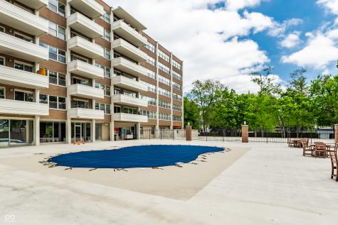 25 E 40th Street Indianapolis IN 46205