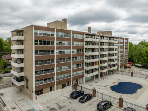 25 E 40th Street Indianapolis IN 46205