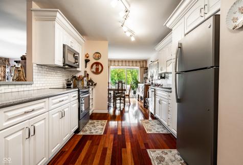 25 E 40th Street Indianapolis IN 46205