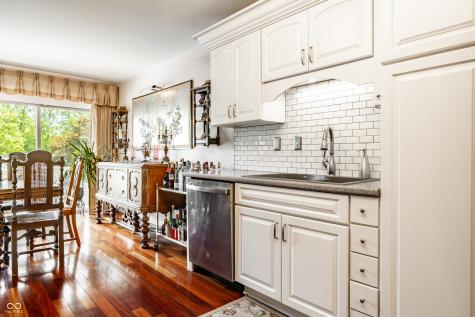 25 E 40th Street Indianapolis IN 46205