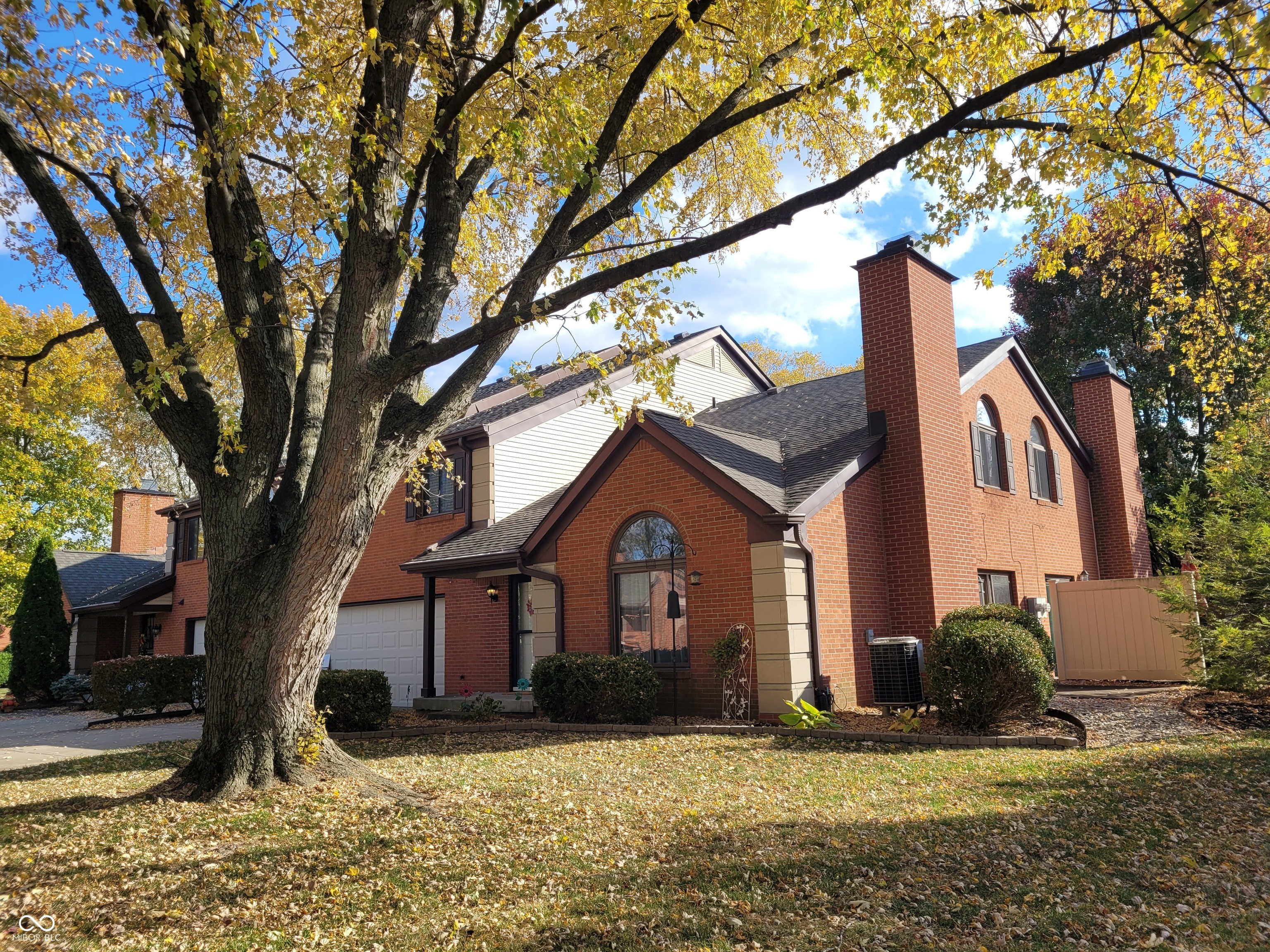9306 W Golden Oaks W Indianapolis IN 46260