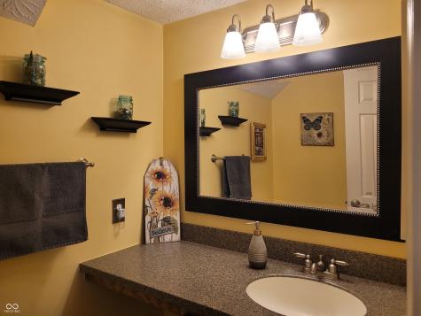 9306 W Golden Oaks W Indianapolis IN 46260
