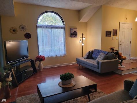 9306 W Golden Oaks W Indianapolis IN 46260